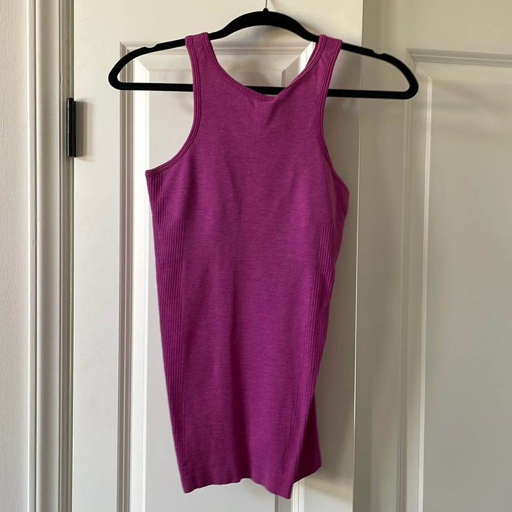 LuLu Lemon like new high neck tank top with built in bra - sz 6